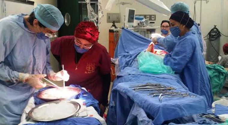 Doctors performing organ harvesting and tranplantations at O'Horan Hospital, Mérida, Yuc. (Photo: Sec. de Salud)