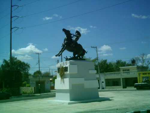Pedro Infante is remembered with a statue in Merida, where he died in a plane crash 59 years ago. (PHOTO: 