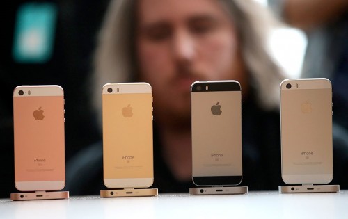 Apple's new iPhone SE will be available in Mexico April 18. (PHOTO: apple.com)