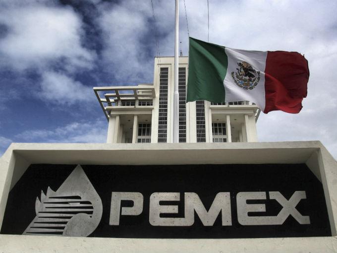 Pemex received a $4.4 billion infusion from the Mexican government this week. (PHOTO: aporrea.org)