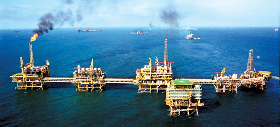 Oil drilling activity in Campeche has declined with the drop in oil prices.(PHOTO: contralinea.com.mx)