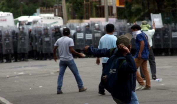Oaxaca protests continue. (PHOTO: yahoo.com)