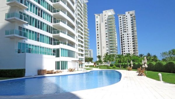 Cancun luxury condominiums. (PHOTO: preferredrealestate.com.mx)