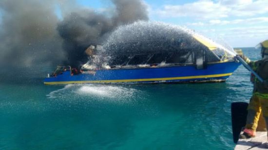 The fire aboard a Cozumel ferry reportedly broke out just passengers were about to board the vessel. (PHOTO: sipse.com)