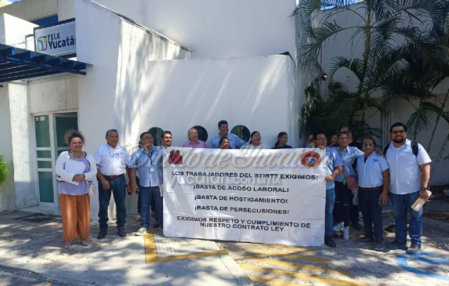 State television company employees protest in Mérida