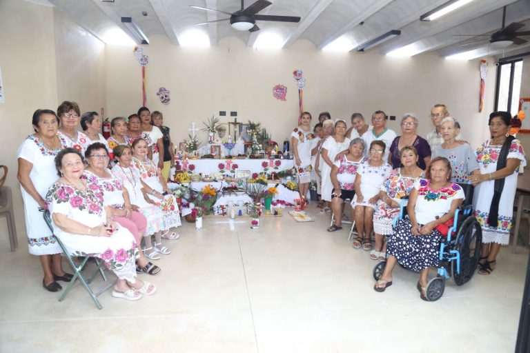 Kanasín Senior Citizens’ House celebrates the “Day of the Dead”